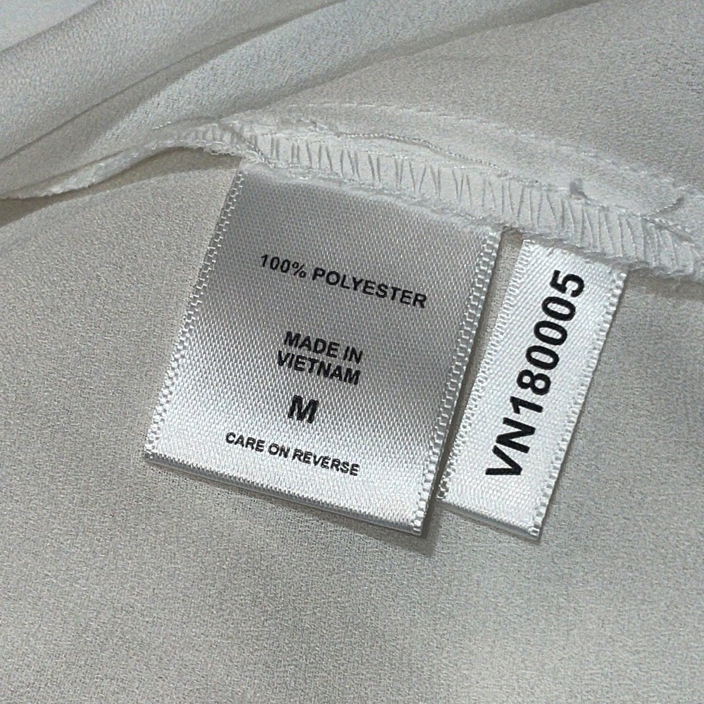 NEW New York & Company White 3/4 sleeve Asymmetric Blouse button detail M medium - Picture 14 of 15